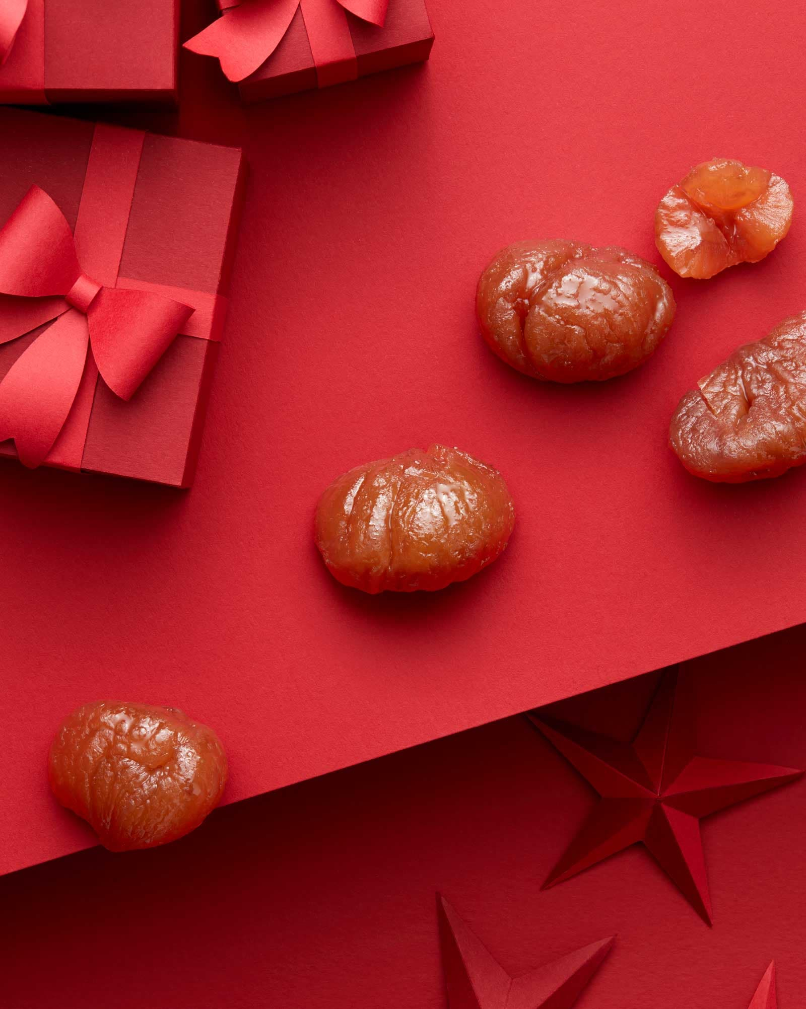 Cocoa-infused candied chestnuts